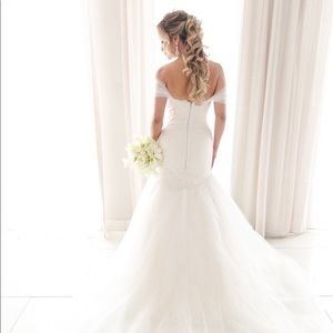 Gorgeous Romona Keveza Wedding Dress!
